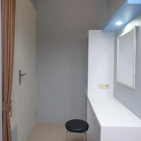 Reddoorz Near Malioboro Tugu Station Jogja 2-2